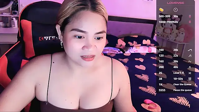 Snapshot of yenyen_ chatting on 07/14/26, 01:38 yenyen online show from 07/14/26, 01:38