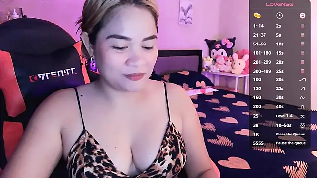 Snapshot of yenyen_ chatting on 07/08/26, 01:08 yenyen online show from 07/08/26, 01:08