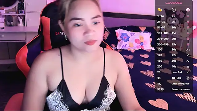 Snapshot of yenyen_ chatting on 07/11/26, 01:50 yenyen online show from 07/11/26, 01:50