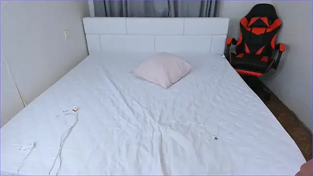 DreamGirl225 online show from 12/01/25, 11:05