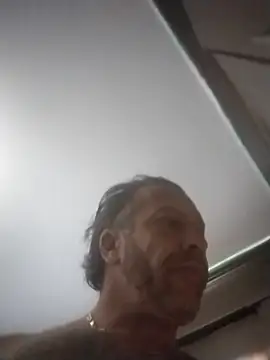 trucker1979 online show from 12/22/25, 08:31