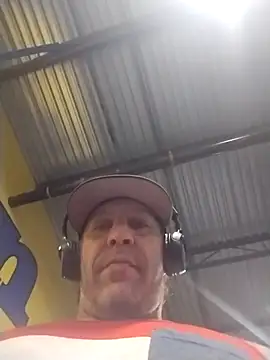 trucker1979 online show from 05/24/26, 09:09