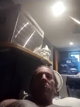 trucker1979 online show from 12/17/25, 05:18