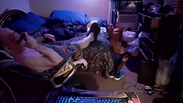 Snapshot of Toastir chatting on 01/14/26, 07:39 Toastir online show from 01/14/26, 07:39