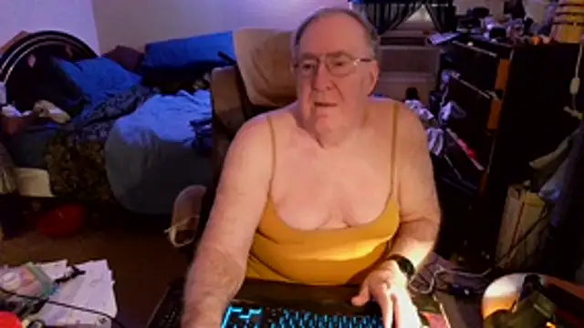 Snapshot of Toastir chatting on 02/27/26, 10:09 Toastir online show from 02/27/26, 10:09