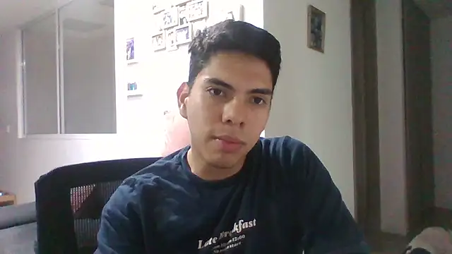 Snapshot of michelangelus2000 chatting on 09/26/25, 03:46 michelangelus2000 online show from 09/26/25, 03:46