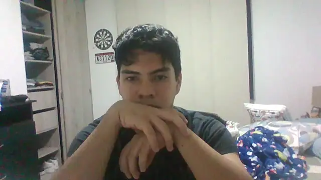 Snapshot of michelangelus2000 chatting on 10/20/25, 04:36 michelangelus2000 online show from 10/20/25, 04:36