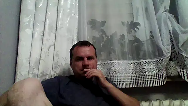 Snapshot of grzes19763 chatting on 06/18/26, 07:52 grzes19763 online show from 06/18/26, 07:52