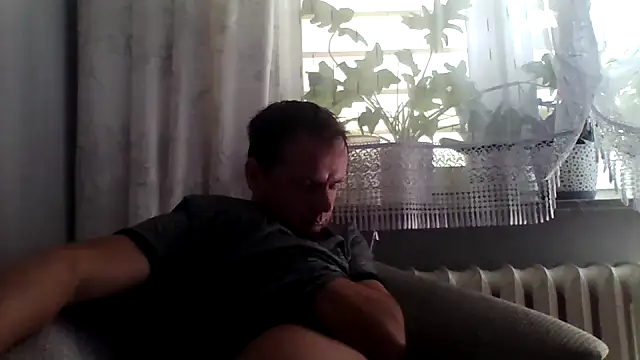 Snapshot of grzes19763 chatting on 07/06/26, 08:21 grzes19763 online show from 07/06/26, 08:21