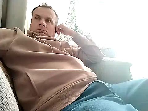 grzes19763 online show from 10/22/25, 08:25