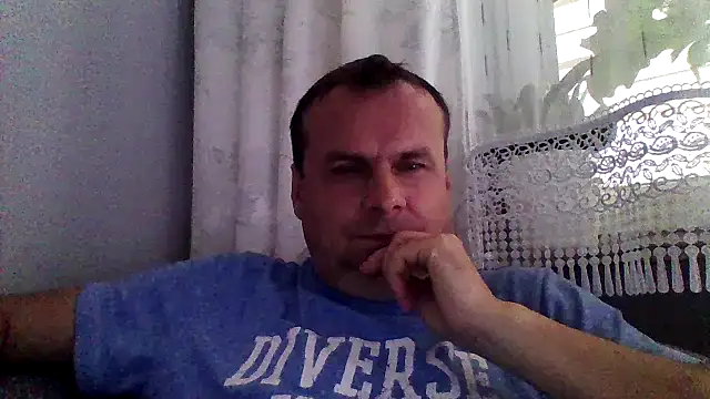 Snapshot of grzes19763 chatting on 06/11/26, 09:17 grzes19763 online show from 06/11/26, 09:17