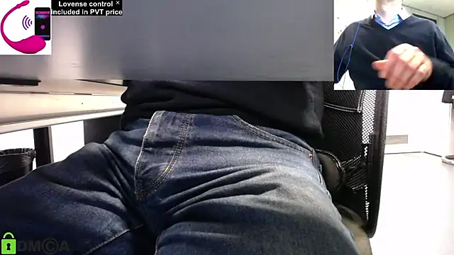 Snapshot of pliko chatting on 02/25/25, 11:10 pliko online show from 02/25/25, 11:10