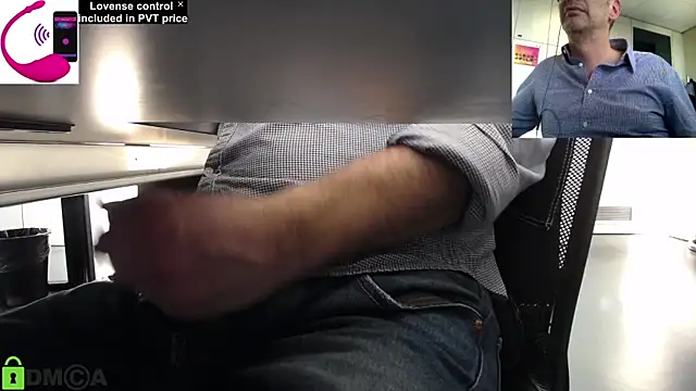 Snapshot of pliko chatting on 02/05/25, 02:59 pliko online show from 02/05/25, 02:59