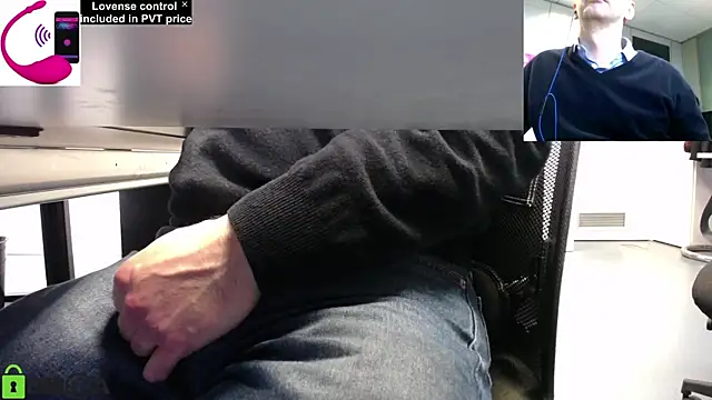 Snapshot of pliko chatting on 02/28/25, 08:53 pliko online show from 02/28/25, 08:53