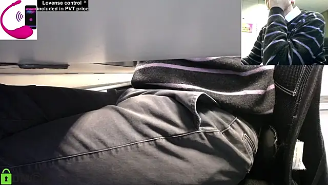 Snapshot of pliko chatting on 03/10/25, 03:30 pliko online show from 03/10/25, 03:30