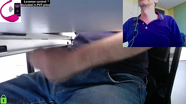 Snapshot of pliko chatting on 05/26/26, 08:45 pliko online show from 05/26/26, 08:45