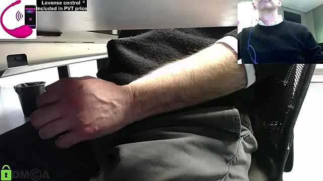 Snapshot of pliko chatting on 03/12/25, 03:40 pliko online show from 03/12/25, 03:40