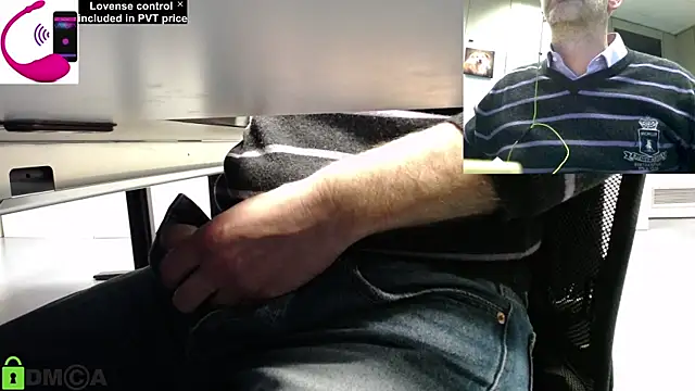 pliko online show from 11/18/25, 03:37