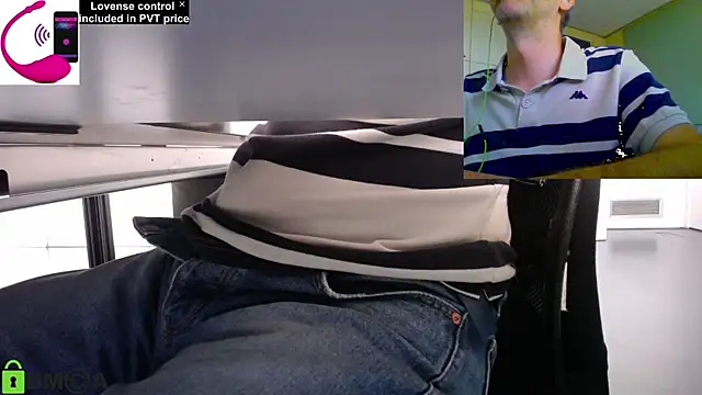 Snapshot of pliko chatting on 05/25/26, 08:13 pliko online show from 05/25/26, 08:13