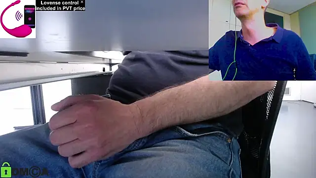 Snapshot of pliko chatting on 05/29/26, 09:37 pliko online show from 05/29/26, 09:37