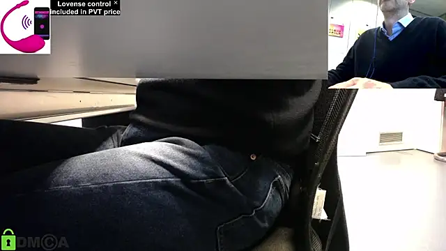 Snapshot of pliko chatting on 02/25/25, 03:42 pliko online show from 02/25/25, 03:42