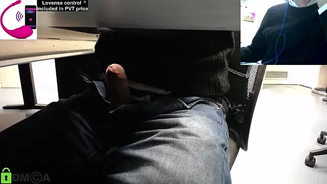 Snapshot of pliko chatting on 12/02/24, 04:48 pliko online show from 12/02/24, 04:48