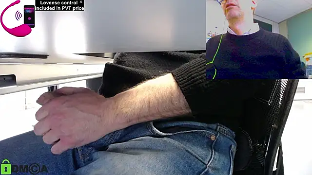 Snapshot of pliko chatting on 03/03/26, 02:13 pliko online show from 03/03/26, 02:13