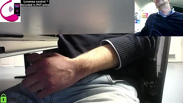 Snapshot of pliko chatting on 12/03/24, 11:18 pliko online show from 12/03/24, 11:18