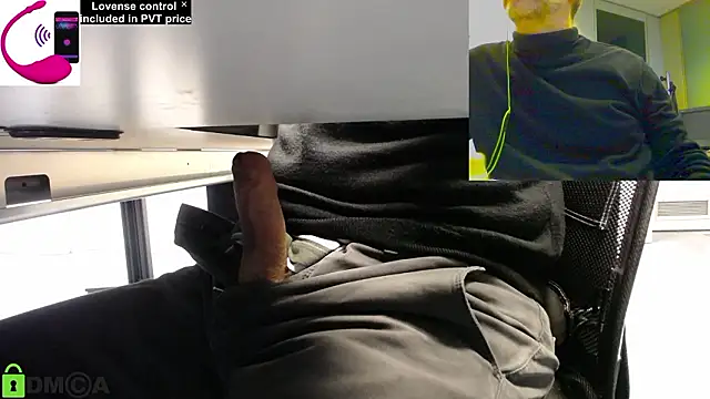 Snapshot of pliko chatting on 02/09/26, 10:46 pliko online show from 02/09/26, 10:46