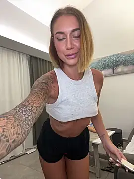 Snapshot of italianPassion chatting on 03/15/26, 08:05 italianPassion online show from 03/15/26, 08:05