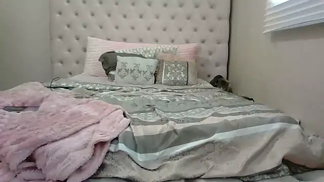 beautylovess online show from 12/17/25, 03:17