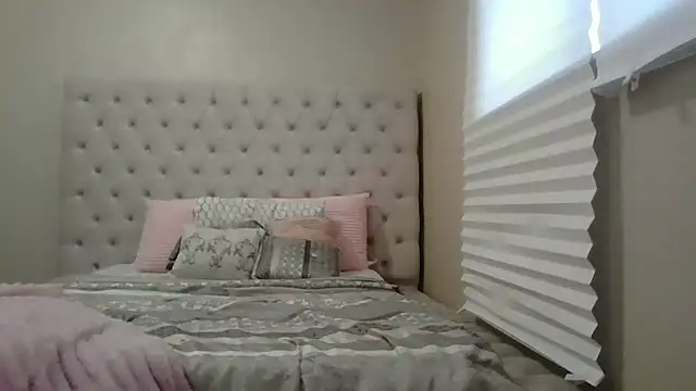 beautylovess online show from 12/02/25, 02:30