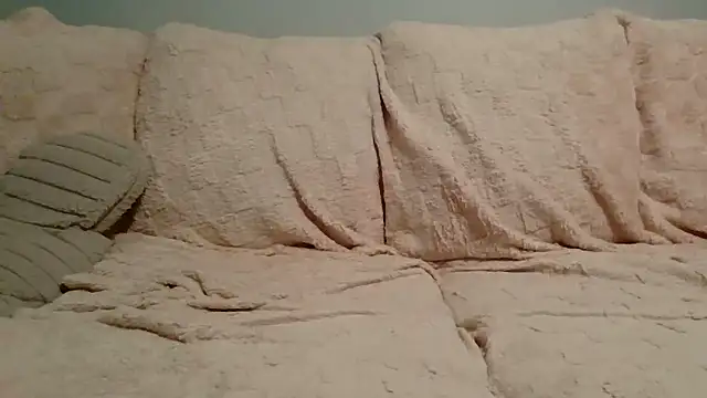 Snapshot of beautylovess chatting on 03/07/26, 12:54 beautylovess online show from 03/07/26, 12:54