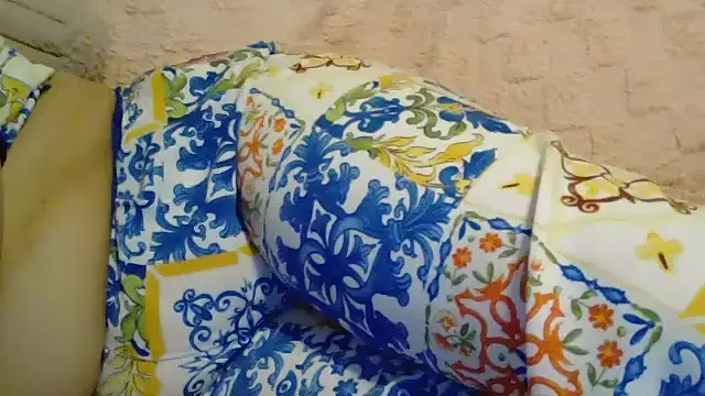 Snapshot of beautylovess chatting on 03/08/26, 02:15 beautylovess online show from 03/08/26, 02:15