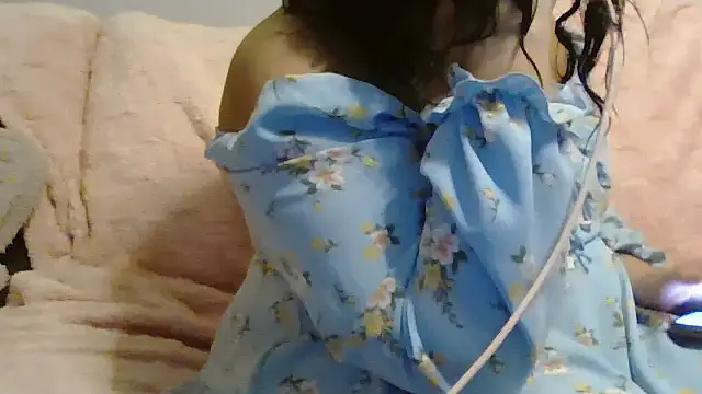 Snapshot of beautylovess chatting on 03/04/26, 02:19 beautylovess online show from 03/04/26, 02:19