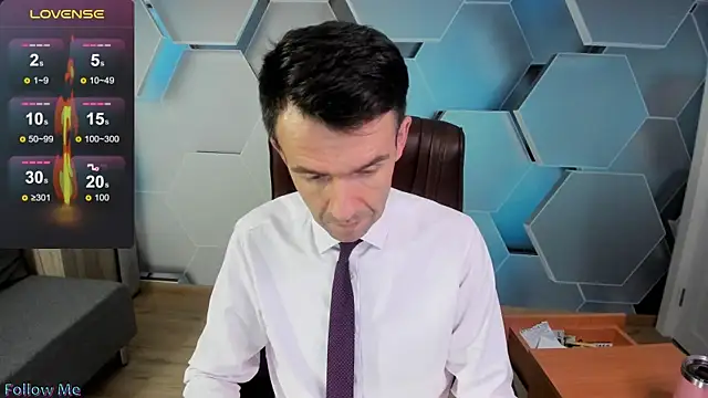 SteveTiger online show from 11/30/25, 03:35