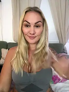 Snapshot of NastyMilf_ chatting on 10/06/25, 06:08 NastyMilf online show from 10/06/25, 06:08