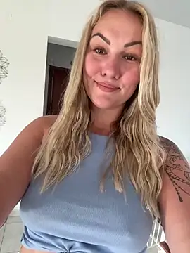 Snapshot of NastyMilf_ chatting on 09/15/25, 08:26 NastyMilf online show from 09/15/25, 08:26