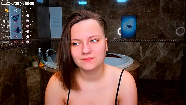 MelindaTin online show from 12/23/25, 12:00