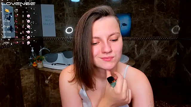 MelindaTin online show from 11/23/25, 12:42