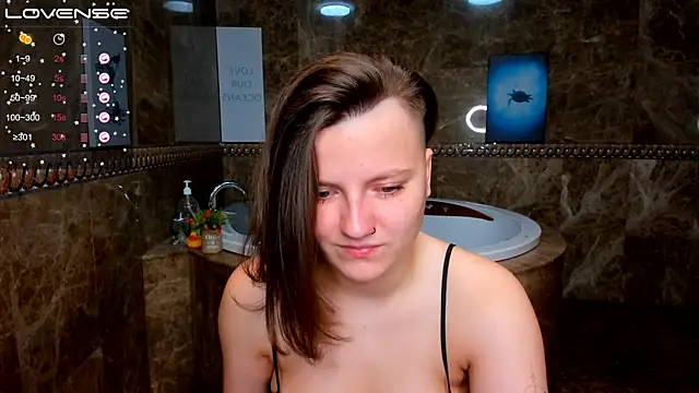 MelindaTin online show from 11/12/25, 01:10