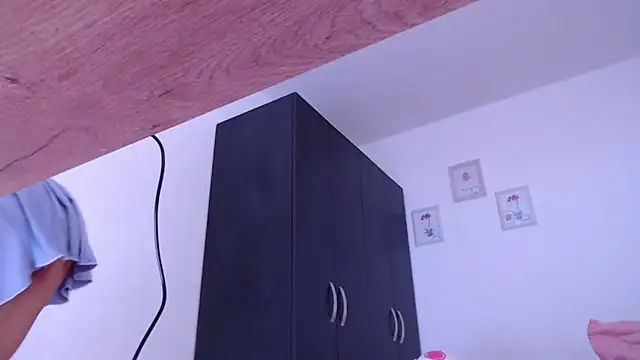 step daughter online show from 10/22/25, 04:56