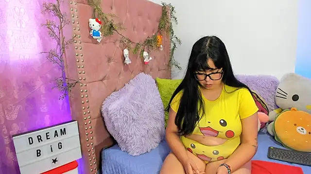 LillyCandy online show from 06/12/26, 08:50