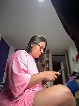 Ixchel Anaid online show from 10/01/25, 04:55