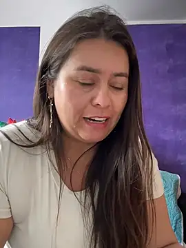 Snapshot of Ixchel_Anaid chatting on 04/21/26, 06:14 Ixchel Anaid online show from 04/21/26, 06:14
