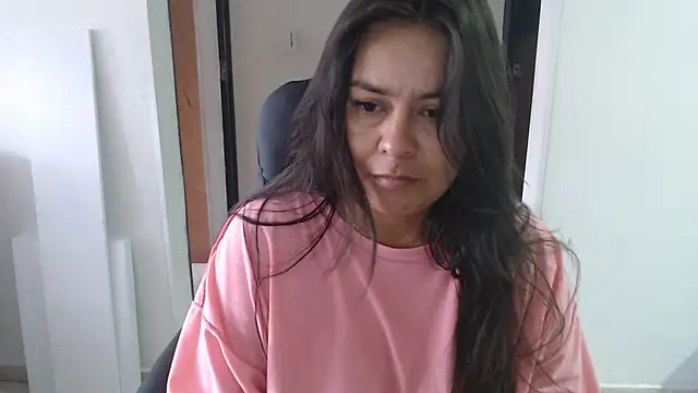 Ixchel Anaid online show from 10/05/25, 12:51