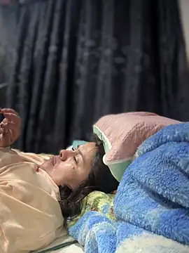 Ixchel Anaid online show from 10/20/25, 05:09