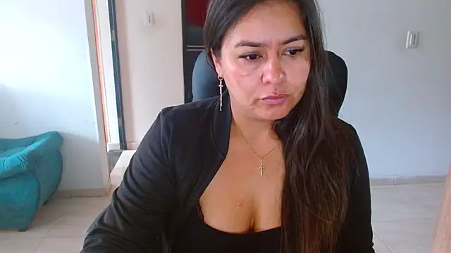 Ixchel Anaid online show from 04/10/26, 12:23