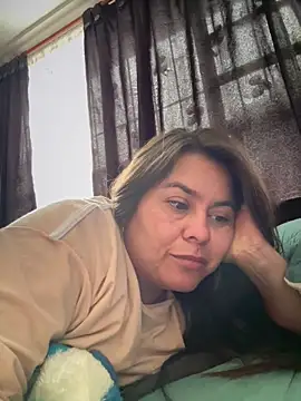 Snapshot of Ixchel_Anaid chatting on 04/19/26, 01:12 Ixchel Anaid online show from 04/19/26, 01:12