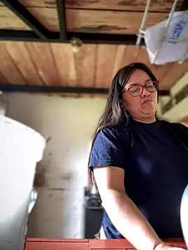 Ixchel Anaid online show from 10/30/25, 02:14